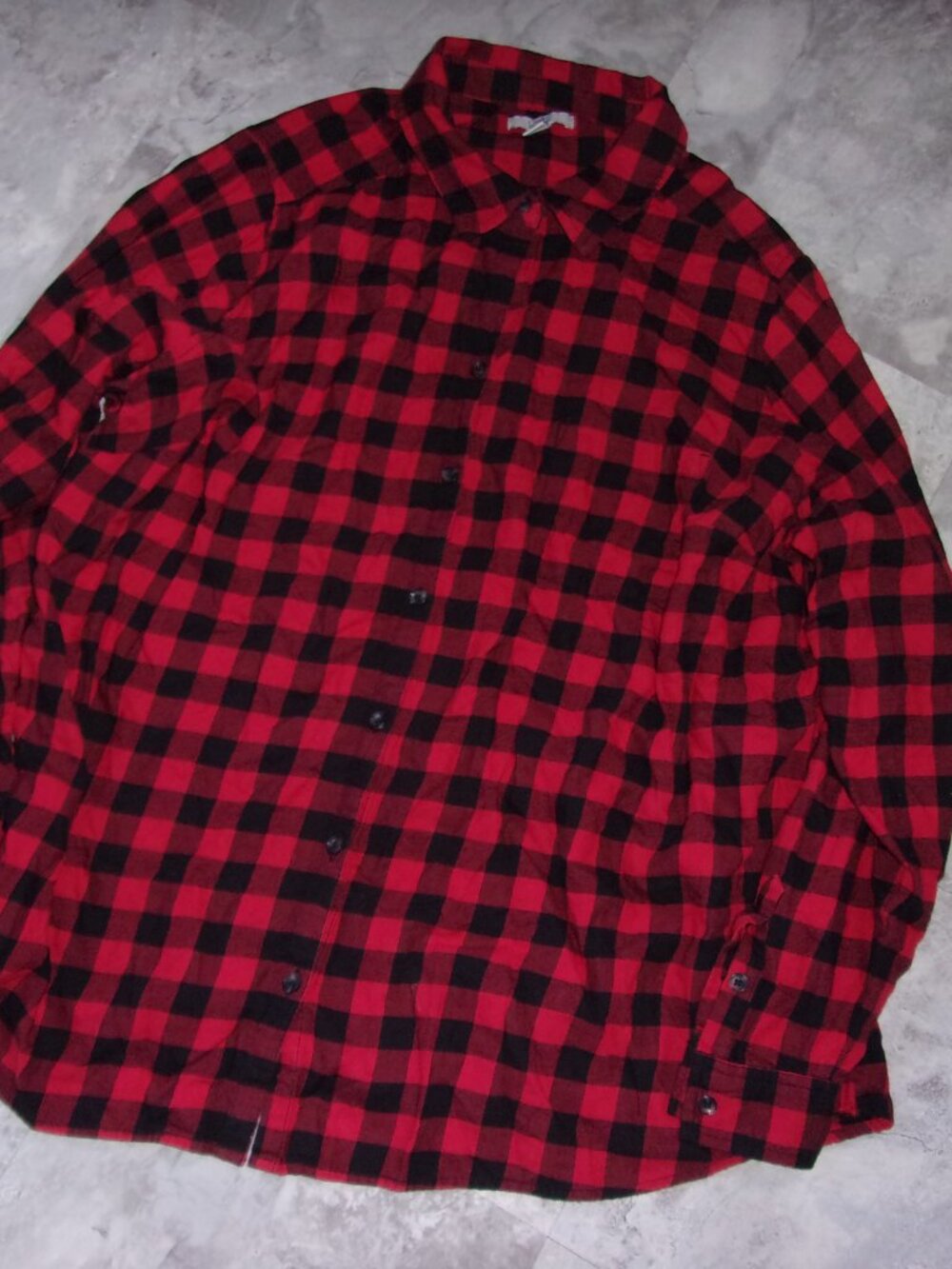 size 2x 2 x womens black red flannel plaid button down shirt outdoor wear xxl